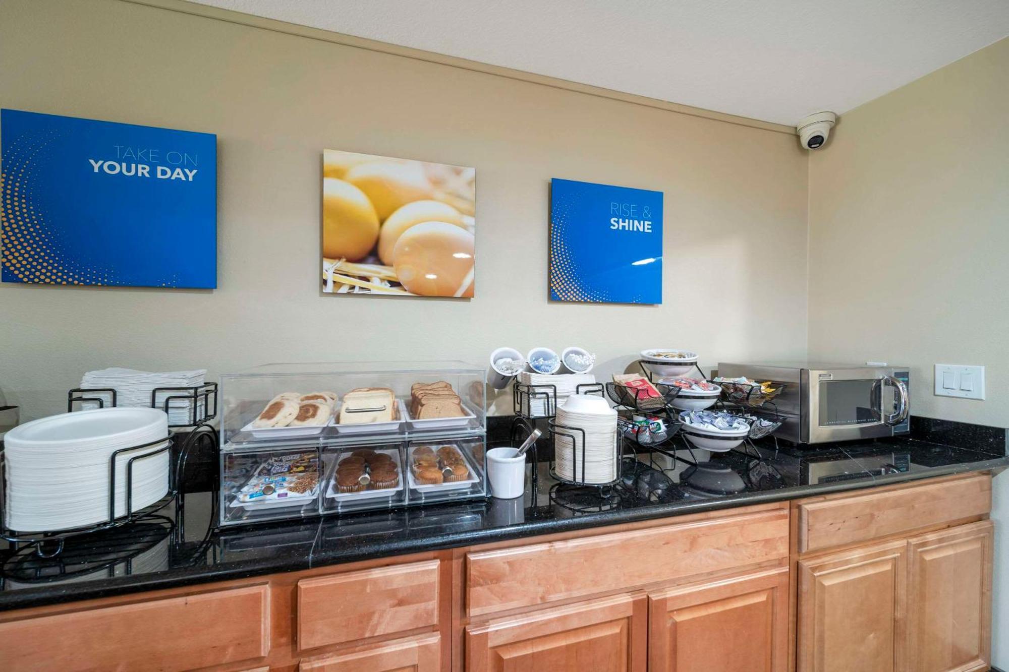 Comfort Suites Red Bluff Near I-5 Екстер'єр фото