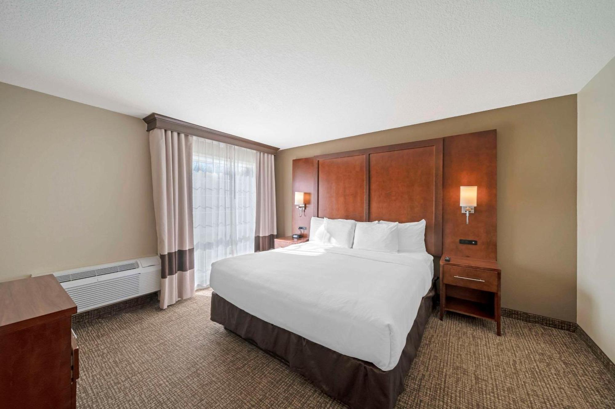 Comfort Suites Red Bluff Near I-5 Екстер'єр фото