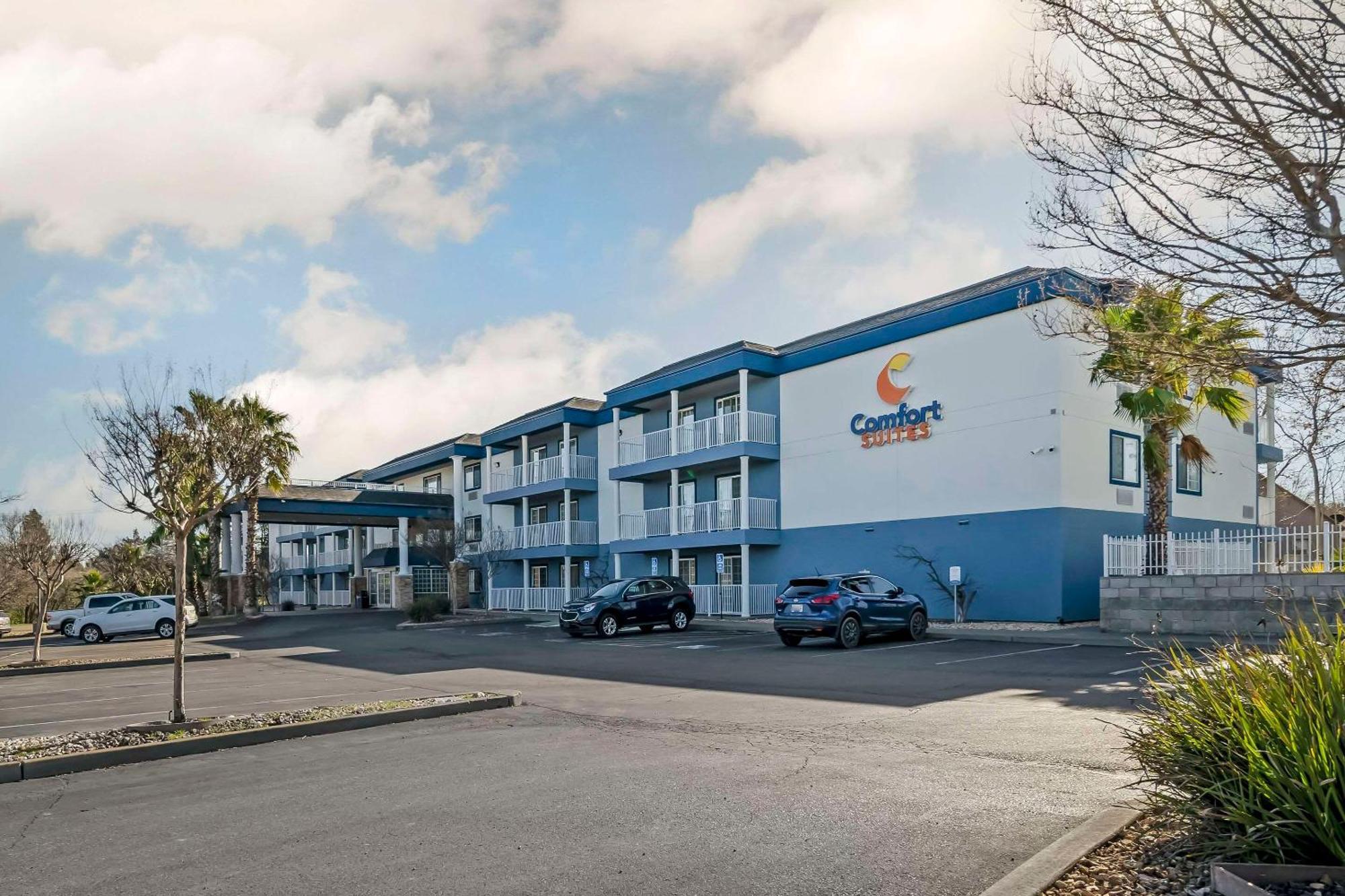 Comfort Suites Red Bluff Near I-5 Екстер'єр фото
