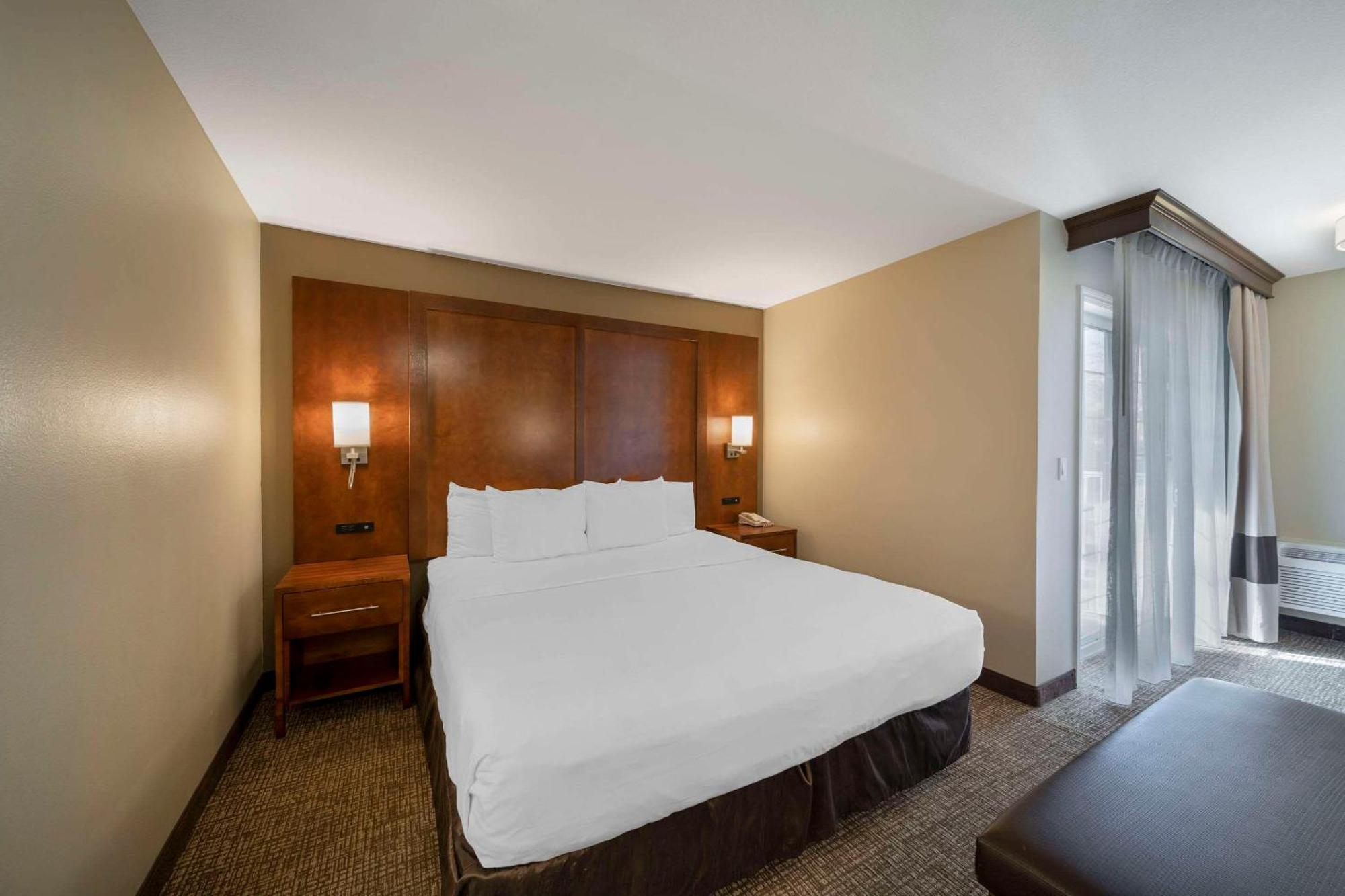 Comfort Suites Red Bluff Near I-5 Екстер'єр фото